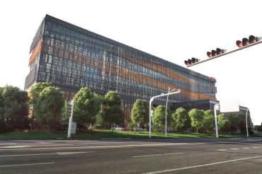 ◆bevictor伟德官网◆黄冈装饰行业推介品牌企业∶家装十佳家装企业∶家装行业协会会员单位◆